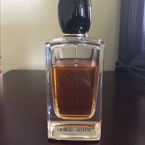 Armani Si